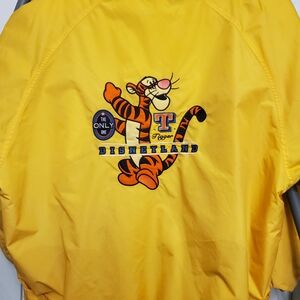 Vintage Disneyland Resort Tigger Adult Yellow Nylon Jacket